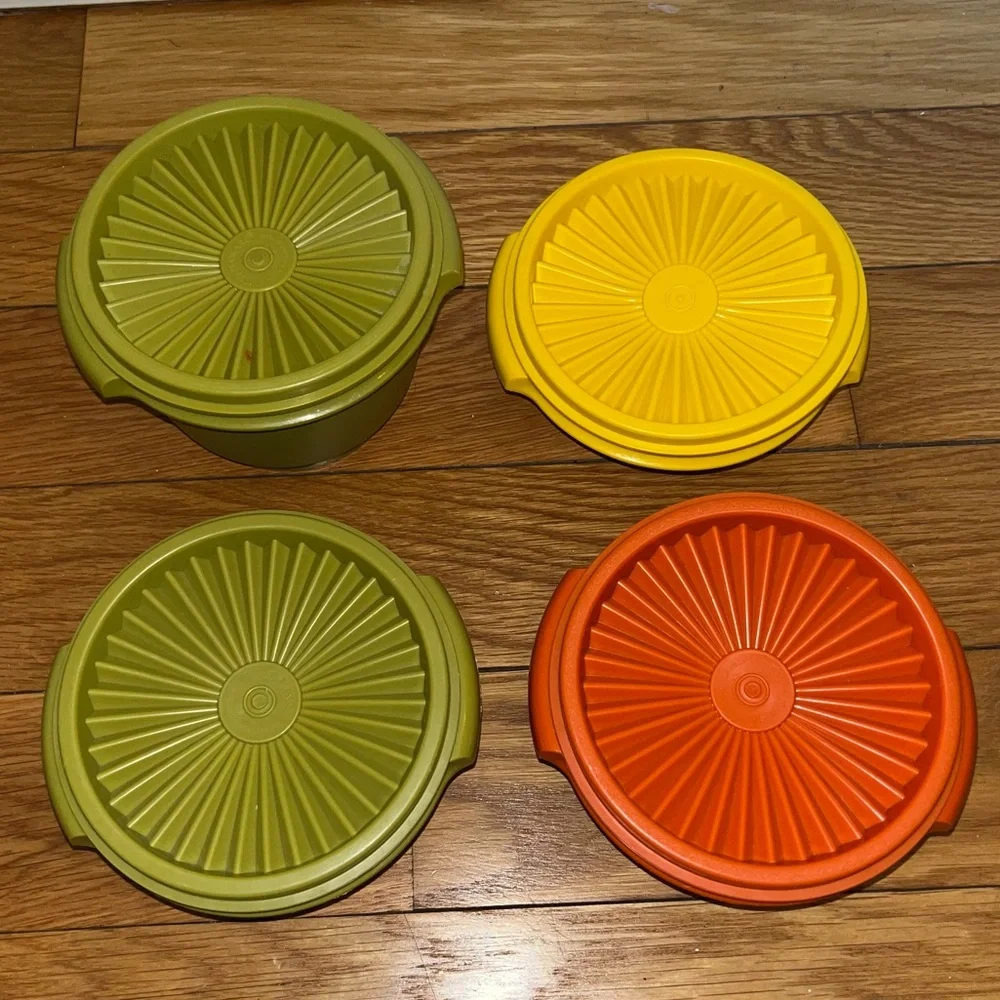 Vintage Tupperware Servalier Storage Bowls w Starburst Lids Set of 4 - Picture 3 of 7